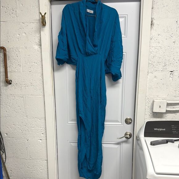 SWF Atrtisa Plunge Maxi Dress - Teal BRAND NEW Size Oversized Sleeve - Picture 5 of 8